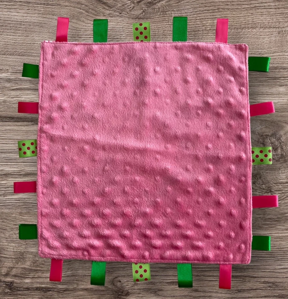 Taggie Handmade Lovey multicolorido John Deere com fita segurança sensorial 11"" - Imagem 2 de 4