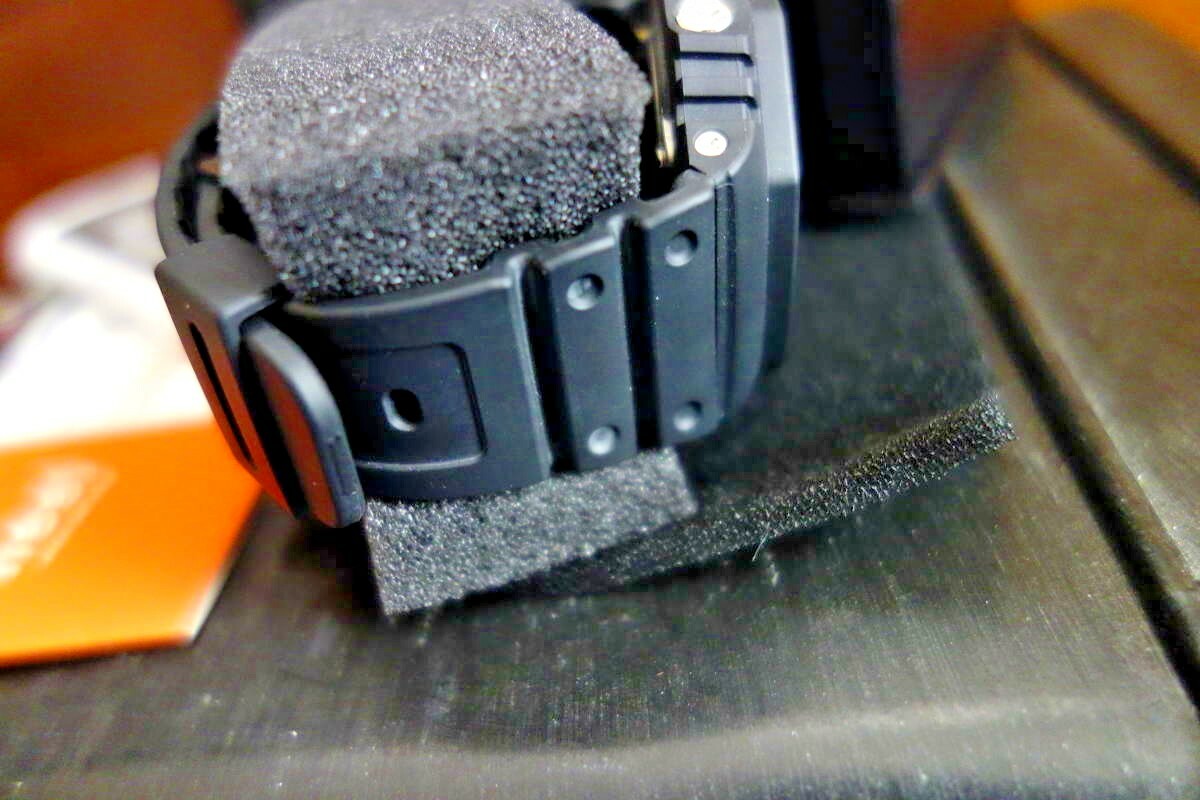 G-SHOCK carbon core guard 箱無し sddefault.jpg