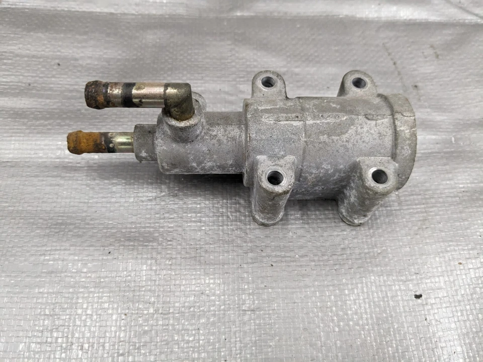 Válvula de aire de control de ralentí de admisión 90-93 Mazda MX-5 Miata 1,6 L b61p13190A 1990-1993 Foto 2 de 4