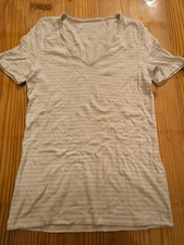 Womens A New Day beige white striped v-neck short sleeve shirt sz xs