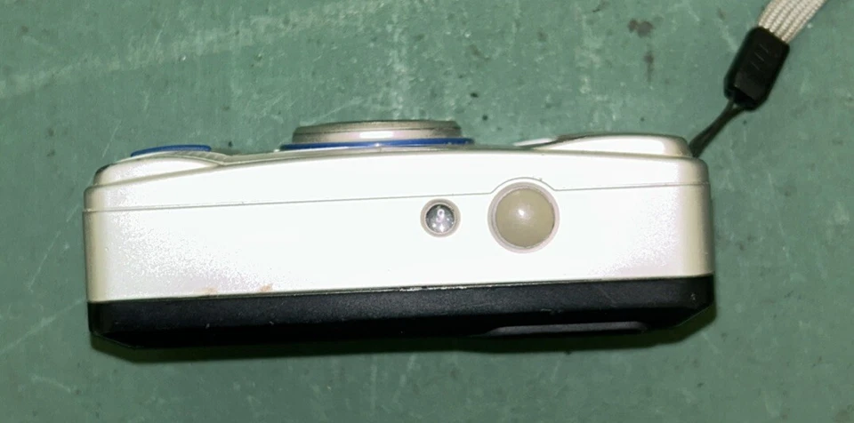 Polaroid 232SL Motorized Japan Optics 27mm Lens Film Camera - Image 3 of 4