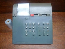 OLIVETTI DIVISUMMA 28 VINTAGE CALCULATOR WORKS MARIO BELLINI MOMA CREATION
