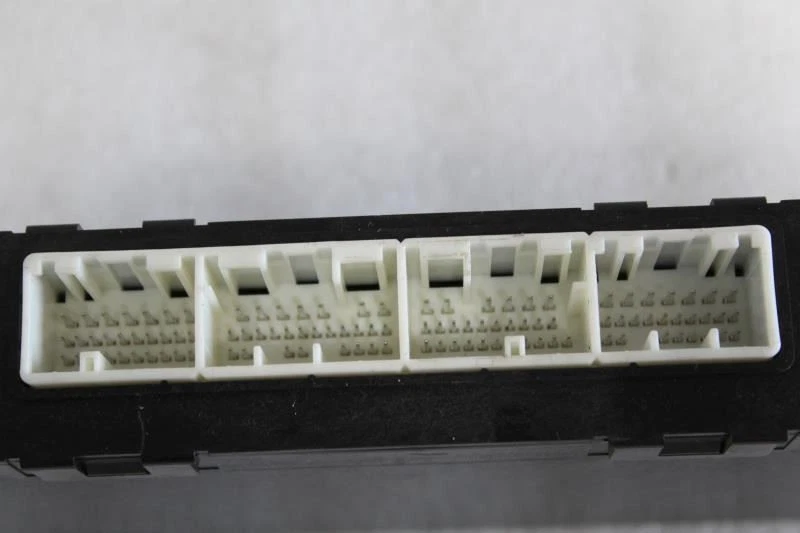 2015 SUBARU XV CROSSTREK 多功能控制模块 88281FJ260 — 第 3/4 张图片