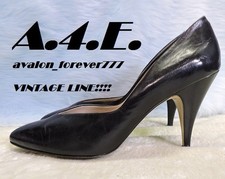 VINTAGE SJ2 Vintage black leather Spanish pumps. Size Womens 8.5 Mens 7