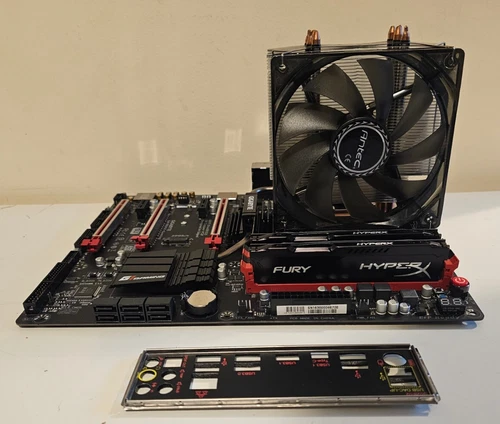GIGABYTE GA-990FX-GAMING SLI Motherboard FX-9590 CPU 32GB DDR3 Antec Cooler