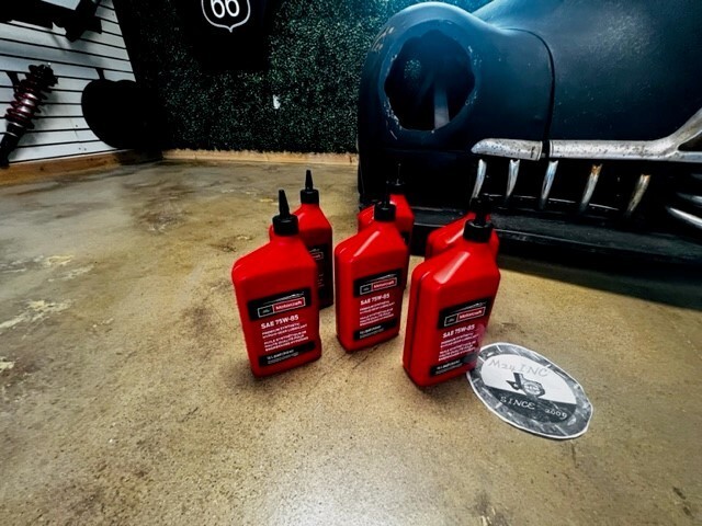 8) Motorcraft XY75W85QL Premium Synthetic Hypoid Gear Lubricant