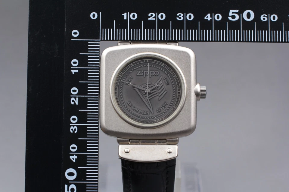 ¡Raro! Reloj de cuarzo vintage ZIPPO AN AMERICAN CLASSIC XI UNI-SEX 34mm de JAPÓN Foto 4 de 4