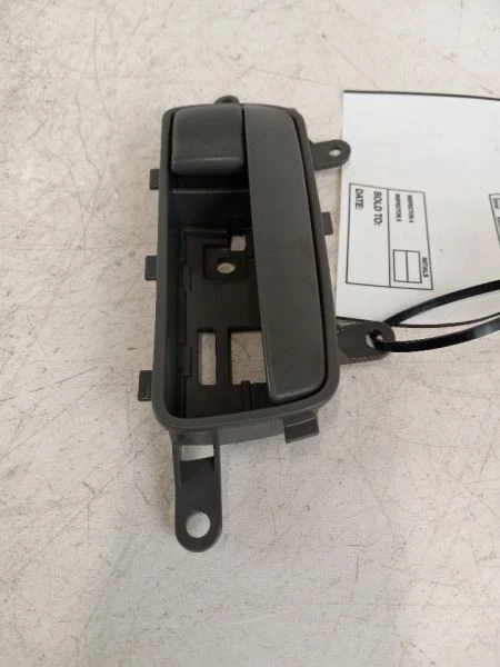 Manija de puerta interior trasera derecha Nissan Sentra 2010 Foto 4 de 4