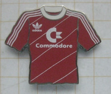BUNDESLIGA /  DEUTSCHER MEISTER 1985 BAYERN MÜNCHEN ..........Trikot-Pin (178k)