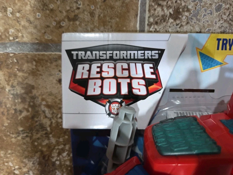 New Transformers Playskool Rescue Bots Optimus Primal 2013 - Image 4 of 4