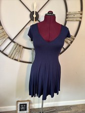 JUNIOR NAVY DRESS SIZE MEDIUM BY FOREVER 21