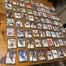 Lot Of 80  pinnacle 1993-94 hockey Cards