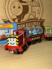 SALTY AQUARIUM THOMAS FRIENDS TRAIN TAKE ALONG N PLAY DIECAST W Card OCEAN CAR