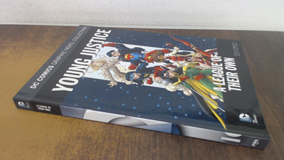			Junge Justiz. A League Of Their Own (DC Comics Graphic Novel Col		