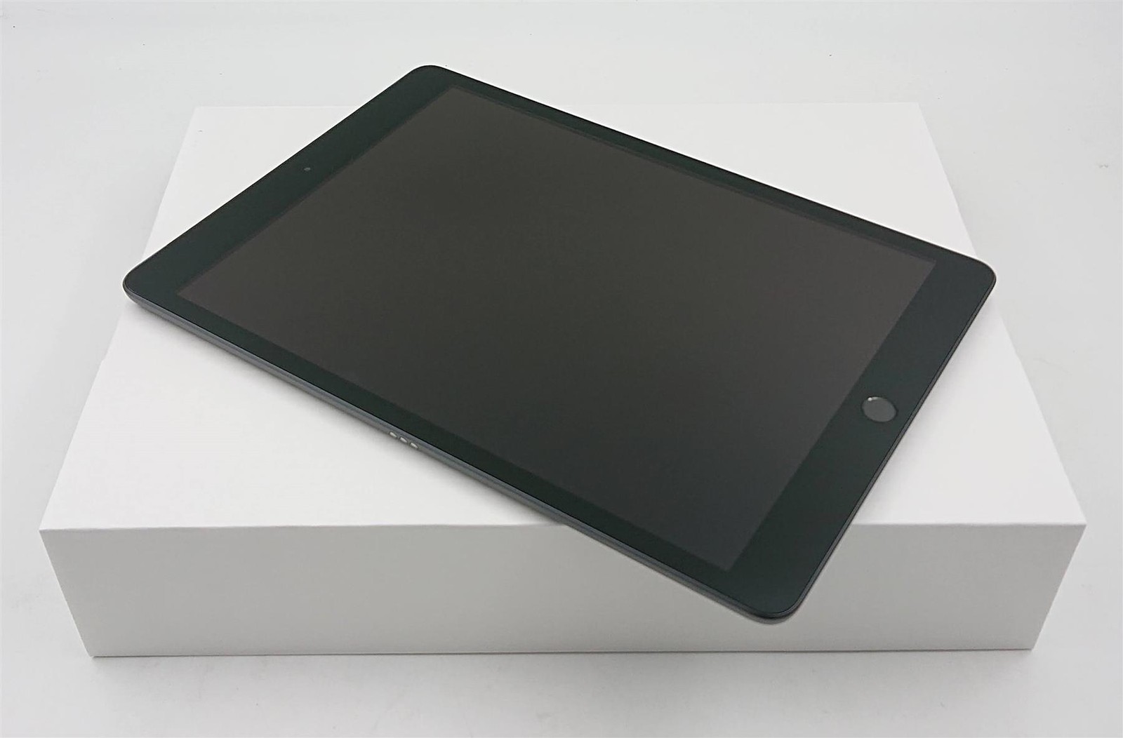Apple iPad 10.2"" 7th Gen 2019 Cellular 32GB Space Grey Immaculate