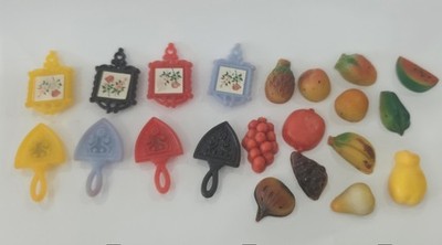 Vtg Lot Of Mini Magnets Refrigerator Fruits Veggies Pictures Pans 1970s Decor 