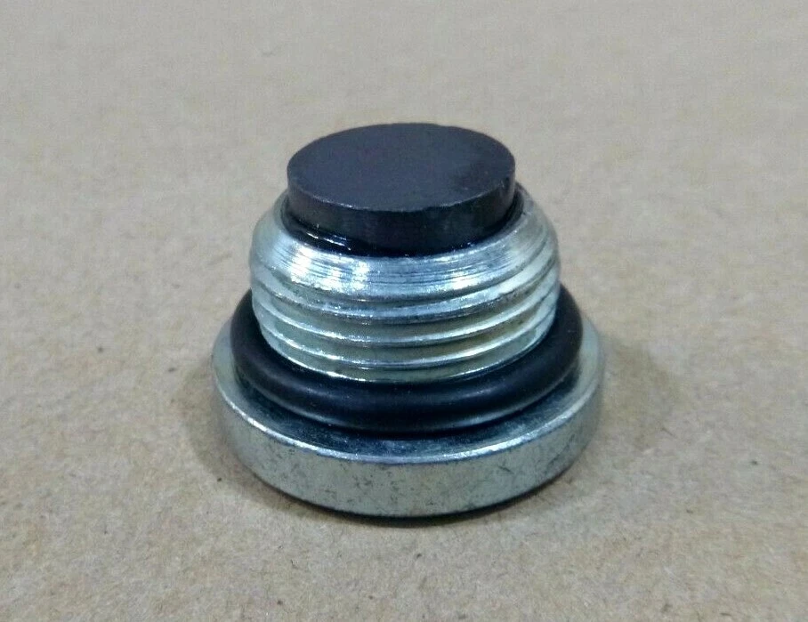 Axle Tech M20 - 1.5 Heavy Duty Magnetic Drain Plug W/ O-Ring  