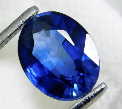 5,90 Ct NATURALE ZAFFIRO BLU CEYLON FORMA OVALE "CERTIFICATO INCLUSO"