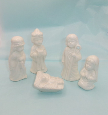 Vintage RR Roman Nativity 5 pc Set White Glazed Ceramic with Original Box Taiwan