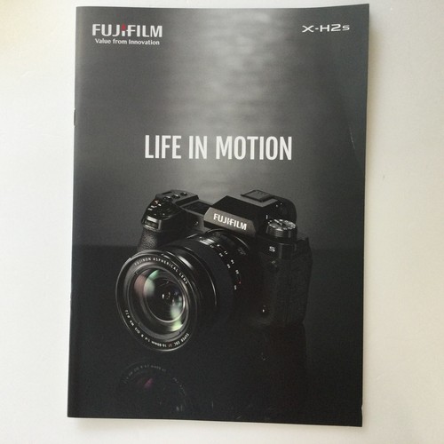 FUJIFILM X-H2s Japanese Camera & Lens & Accessory Catalog Published in May 2022 - Picture 2 of 9