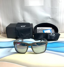 Oakley Holbrook Sunglasses Grey Woodgrain Frame Silver Mirror Polarized OO9102