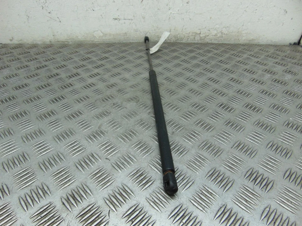 Land Rover Freelander Bonnet Shock Strut Mk1 2003-2006D - Image 4 of 4