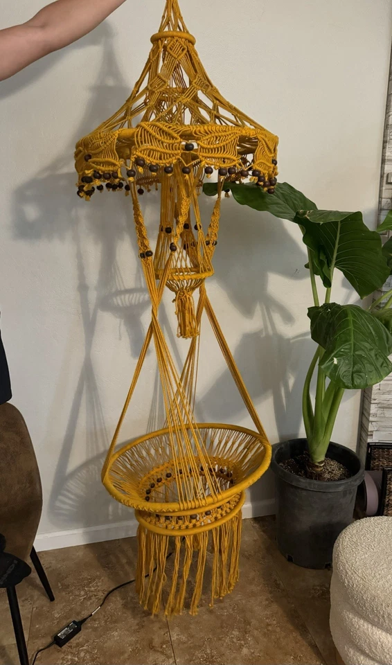 Mesa colgante macramé extra grande vintage y percha para plantas retro boho años 70 sin cristal Foto 2 de 4