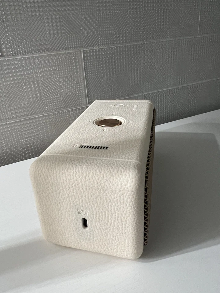 Marshall Emberton II Portable Bluetooth Speaker - Cream Fast Ship- Open Box — 第 3/4 张图片