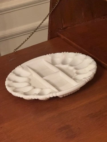 LE Smith Milk Glass Deviled Egg Plate Yellow Opalescent Vintage Serving