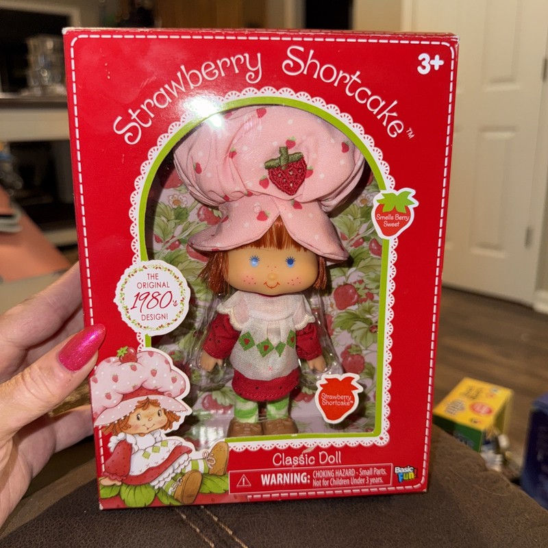 Strawberry Shortcake 35th Anniversary Classic 7" Doll 2015 Basic Fun Smells New