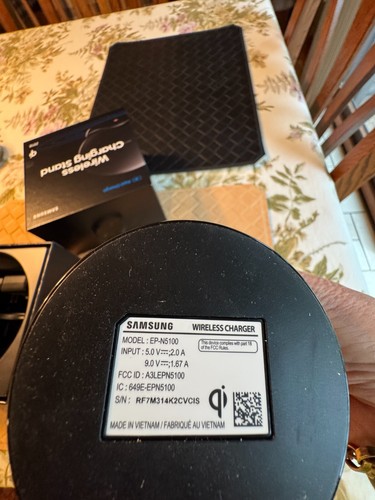 Samsung 2018 Fast Charge Wireless Charging Stand New in Box EPN5100T - Picture 8 of 9