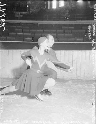 Figure Skaters Ernest Baier Of Berlin Germany And Of Maxi Herber  - Old Photo