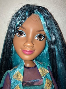 disney uma doll