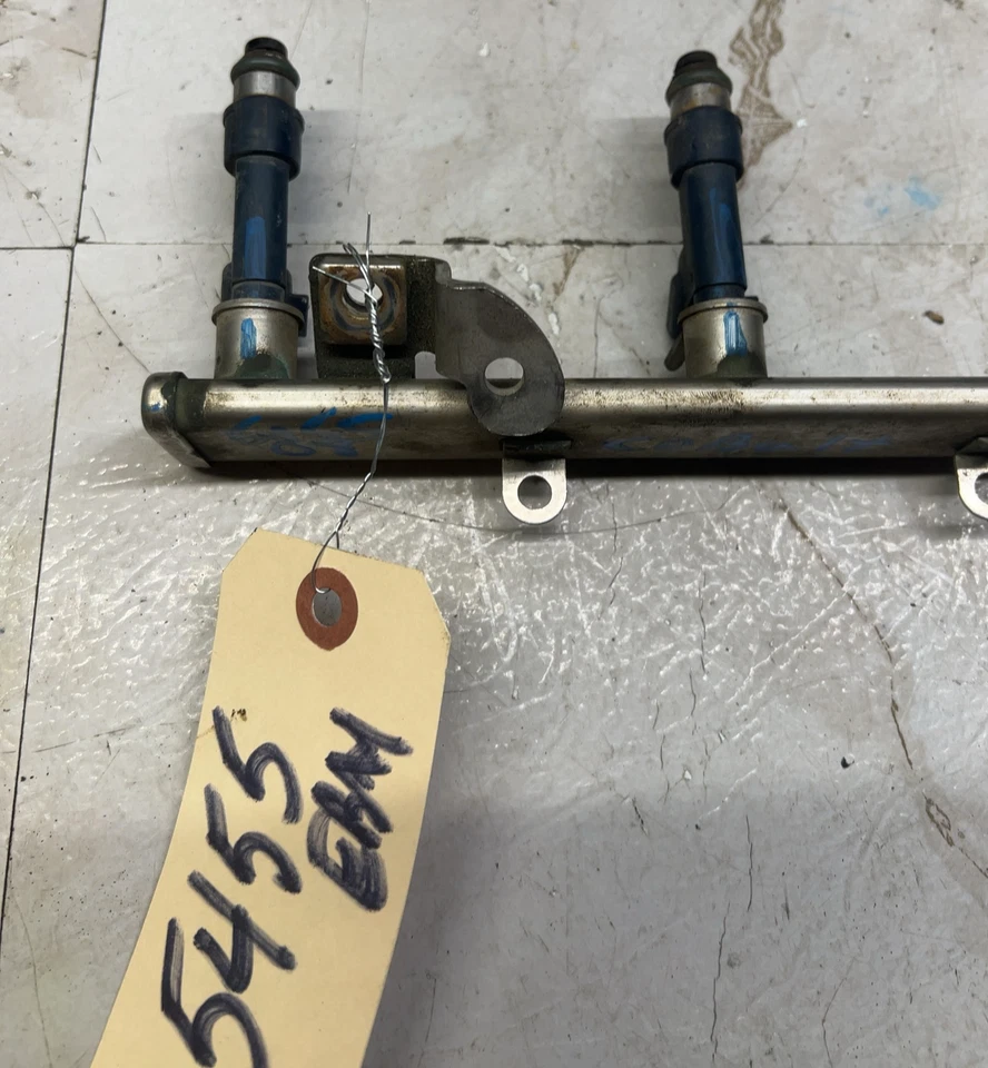 Riel de inyección de combustible para motor Cobalt G5 Pursuit 2005-2010 de 2,2 L con 4 inyectores de combustible Foto 2 de 4