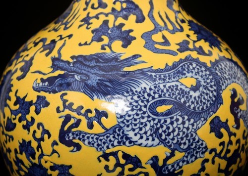 33CM Qianlong Signed Antique Chinese Blue & White Porcelain Vase w/ dragon - Picture 7 of 13