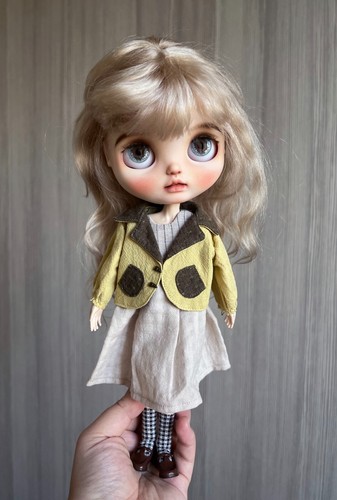 Blythe Doll Clothes -- Girls' Fashion Casual Daily Wear (OOAK) - Picture 2 of 22