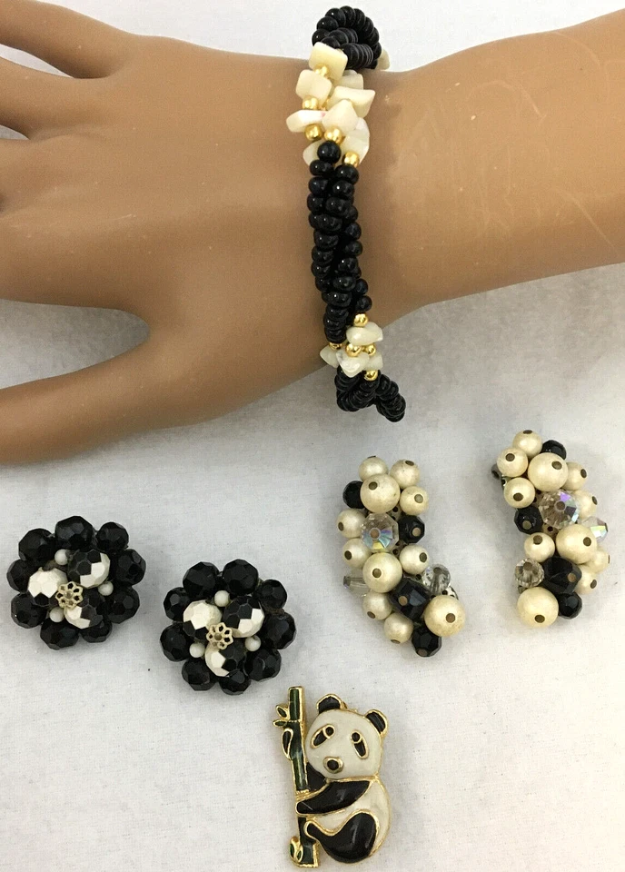 Lote 4 broches broches panda con racimo de perlas de imitación y negro blanco Foto 3 de 4