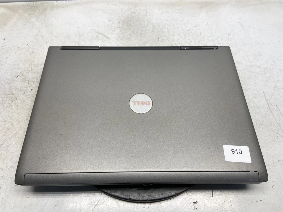 Dell Latitude D830 Intel Core 2 Duo 06FD 1,8 GHz 2 GB 500 GB Windows XP Foto 2 de 4