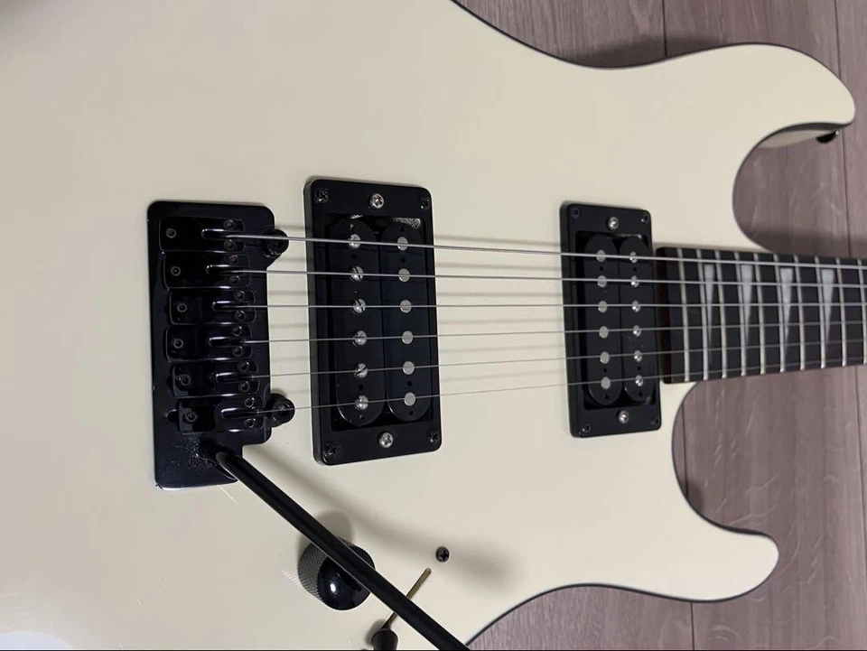 Aria Pro II Excel Series Dinky Electric Guitar White with Tremolo - Image 4 of 4