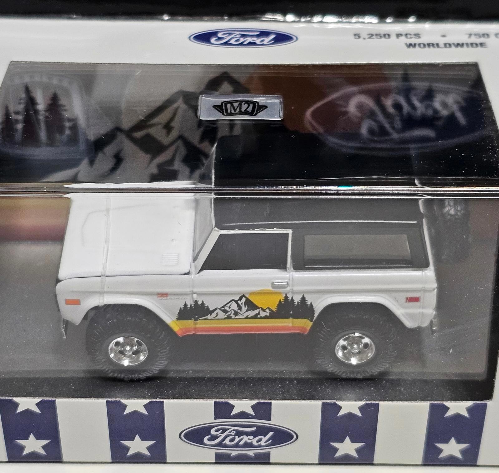 1976 Ford Bronco 1/64 Diecast M2 Machines R91 Moving Parts