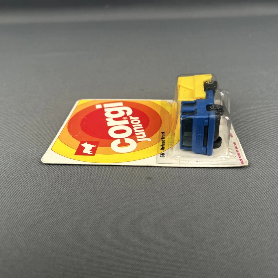 Vintage Corgi Junior 1/64 Scale #55 Refuse Truck Unpunched Red Card NIB - Image 4 of 4