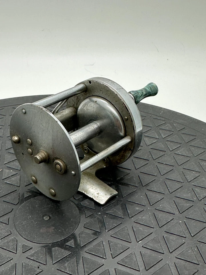 Carrete de fundición de cebo vintage Bronson Abbey & Imbrie Lakeside #585 con caja EE. UU. Foto 4 de 4