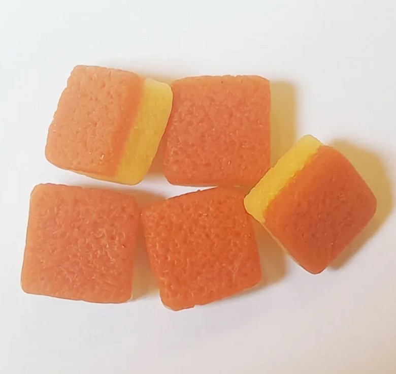 100 pasteles de leche condensados ​​miniatura para casa de muñecas *Lote al por mayor de comida Mini Barbi para muñeca