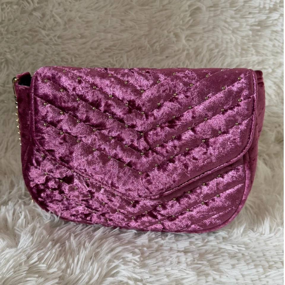 Cartera Bandolera Urban Expressions Terciopelo Acolchado Cadena Oro Rosa Foto 3 de 4