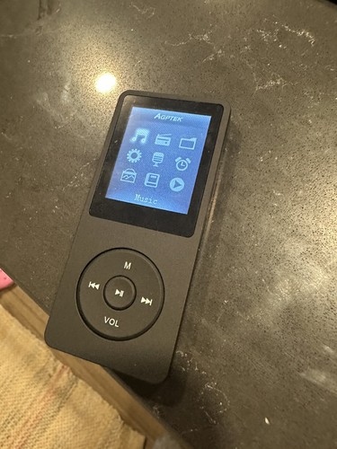 AGPTEK Reproductor de MP3 8 GB Radio FM Grabadora de Voz Negro