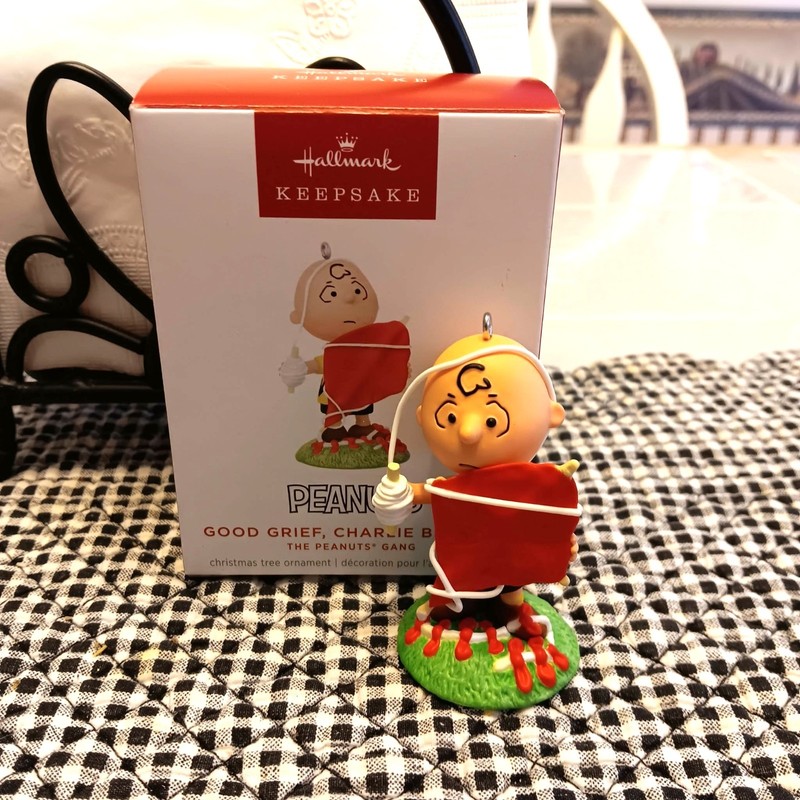 HALLMARK PEANUTS GANG GOOD GRIEF CHARLIE BROWN 2025 CHRISTMAS KEEPSAKE ORNAMENTS