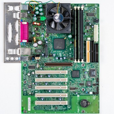 Intel D815EEA2 Socket 370 ATX Motherboard Pentium III 1.2 GHz Tualatin AGP Retro