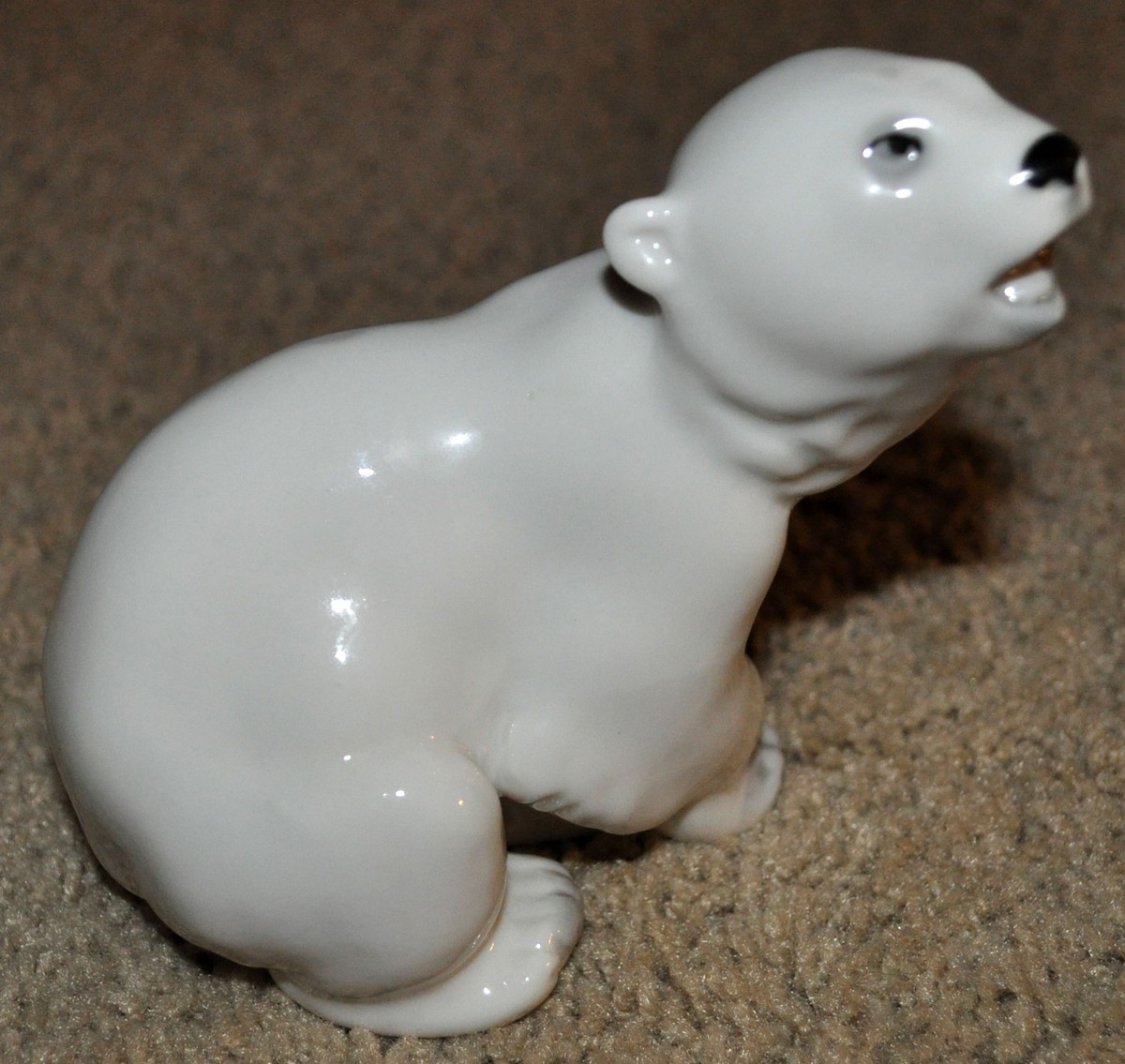 Vintage Russian Lomonosov LFZ Porcelain Polar Bear Figurine