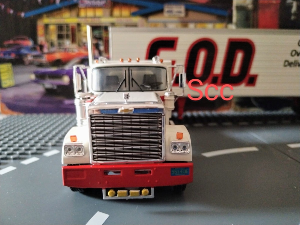 CHEVROLET BISON CAMION semi-remorque - 1/43 - Altaya EUR 26,40