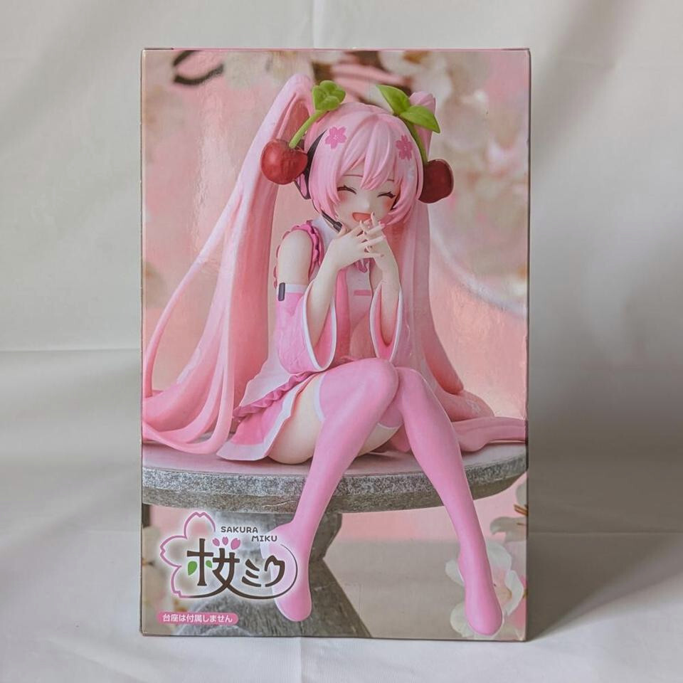 Japan Authentic Hatsune Miku Noodle Stopper Figure Sakura Miku
